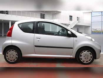 Used Peugeot 107 2009 for sale - 77440252: Photo