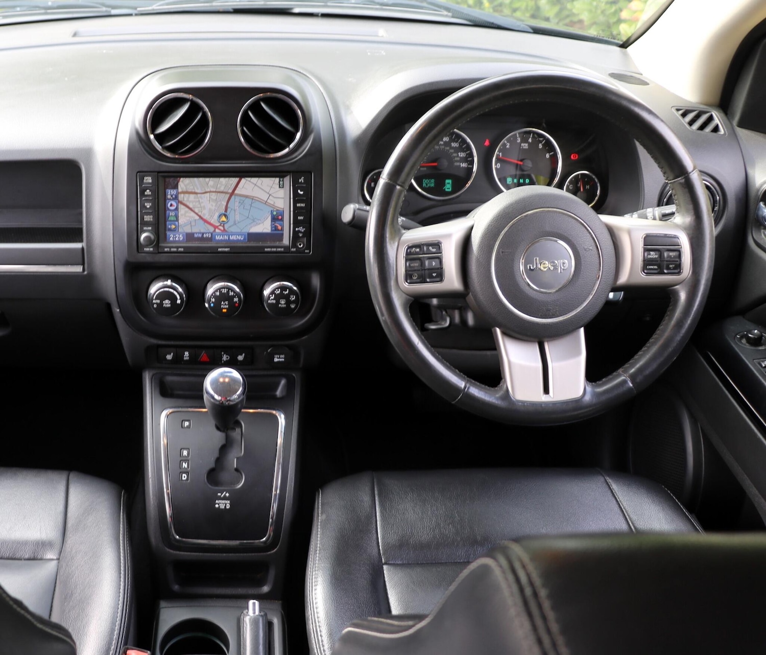 Used Jeep Compass 2011 for sale - 76013437: Photo 30