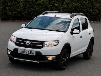 Used Dacia Sandero Stepway 2015 for sale - 79465188: Photo