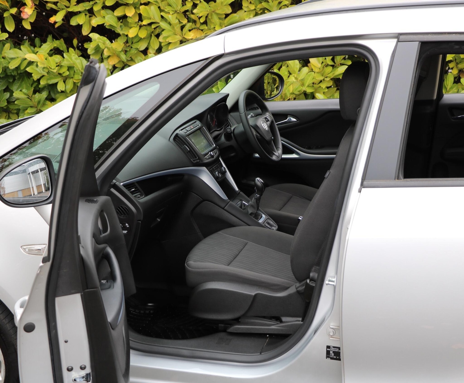 Used Vauxhall Zafira Tourer 2017 for sale - 75953803: Photo 23