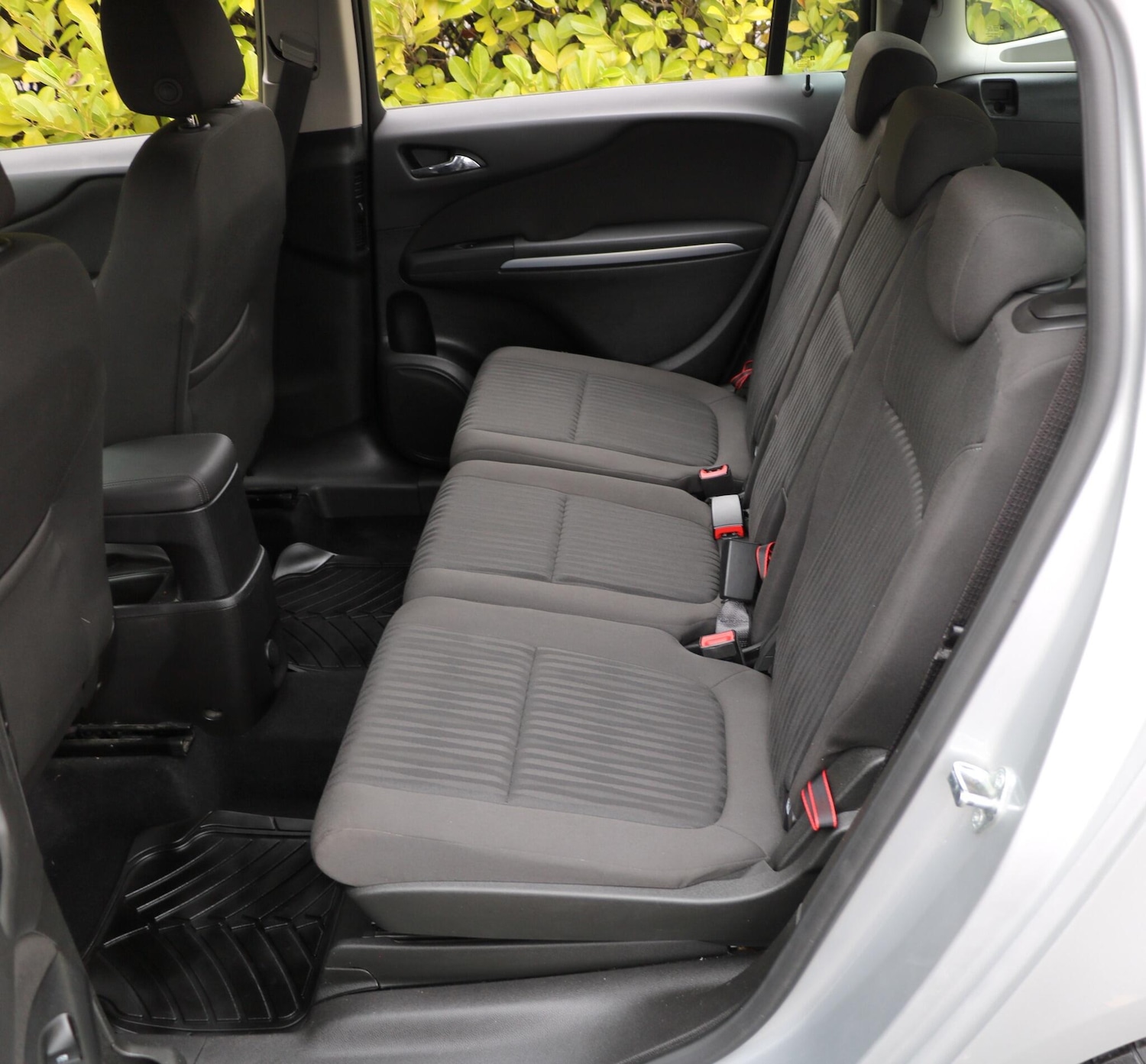 Used Vauxhall Zafira Tourer 2017 for sale - 75953803: Photo 25