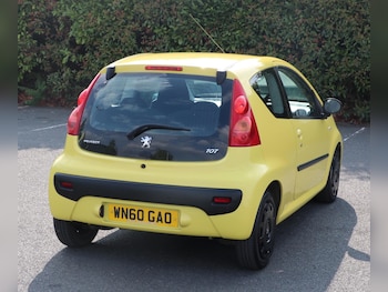 Used Peugeot 107 2010 for sale - 79256298: Photo