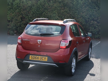 Used Dacia Sandero Stepway 2014 for sale - 79236798: Photo