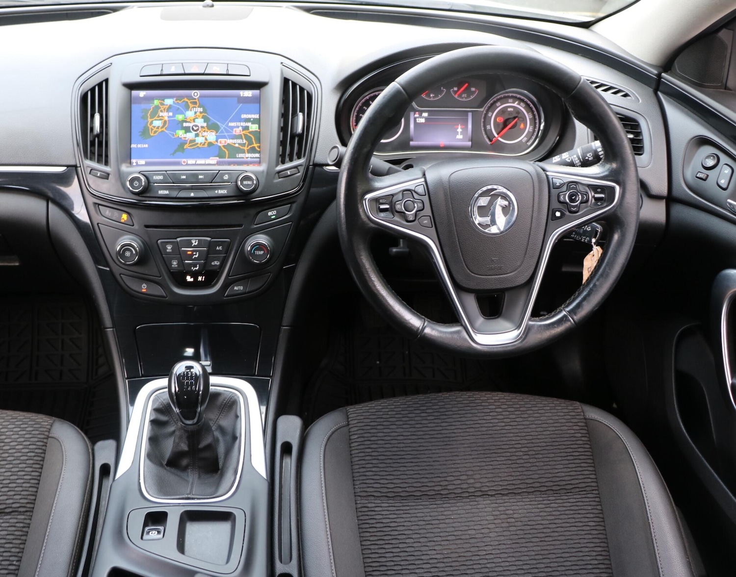 Used Vauxhall Insignia 2016 for sale - 76824309: Photo 25