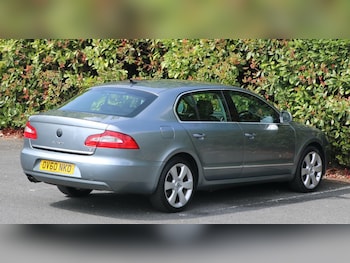 Used Skoda Superb 2010 for sale - 79303390: Photo