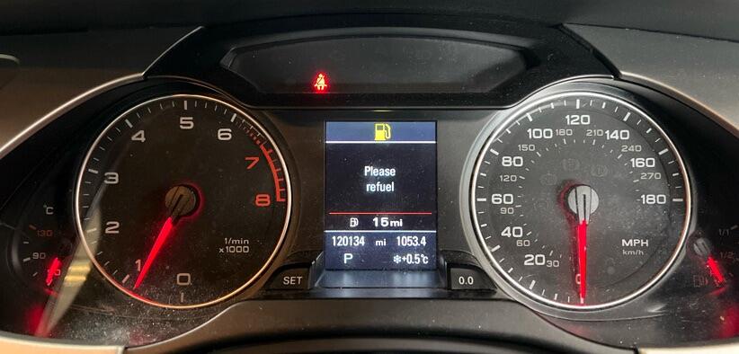 Used Audi A4 2010 for sale - 76671369: Photo 13