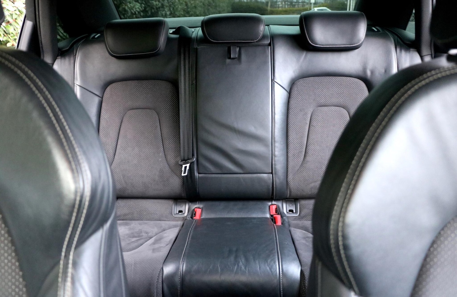 Used Audi A4 2010 for sale - 76671369: Photo 20