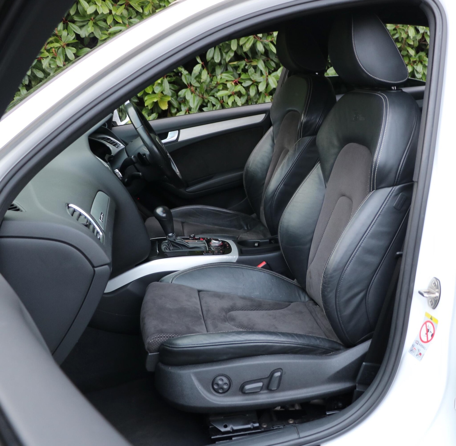 Used Audi A4 2010 for sale - 76671369: Photo 21