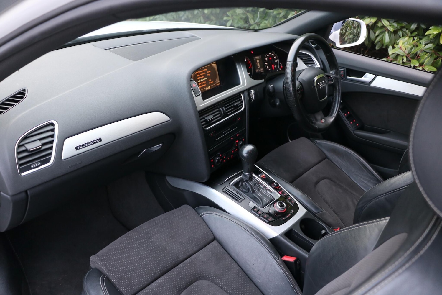 Used Audi A4 2010 for sale - 76671369: Photo 23