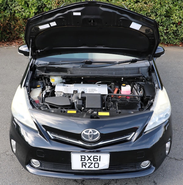 Used Toyota Prius+ 2023 for sale - 76152401: Photo 10