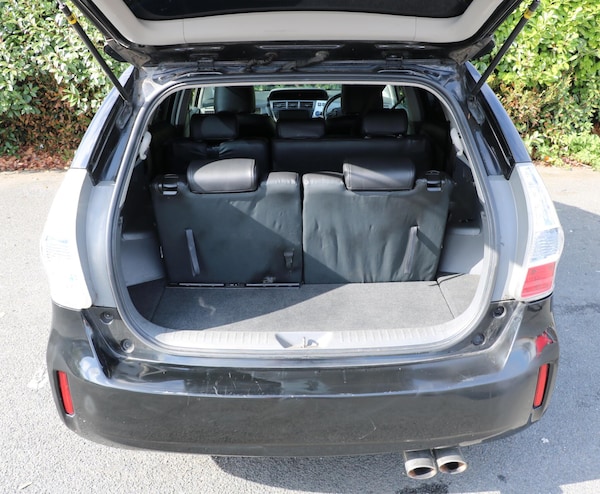 Used Toyota Prius+ 2023 for sale - 76152401: Photo 11