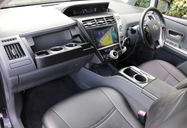 Used Toyota Prius+ 2023 for sale - 76152401: Photo 13