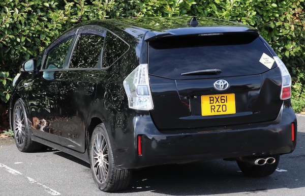Used Toyota Prius+ 2023 for sale - 76152401: Photo 3