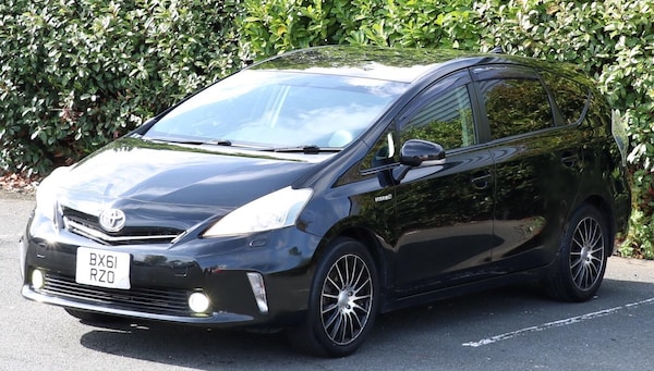 Used Toyota Prius+ 2023 for sale - 76152401: Photo 4