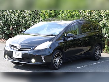 Used Toyota Prius+ 2023 for sale - 76152401: Photo 4