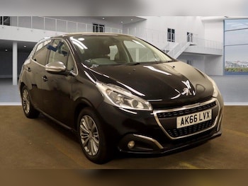 Used Peugeot 208 2017 for sale - 78923327: Photo