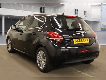 Used Peugeot 208 2017 for sale - 78923327: Photo