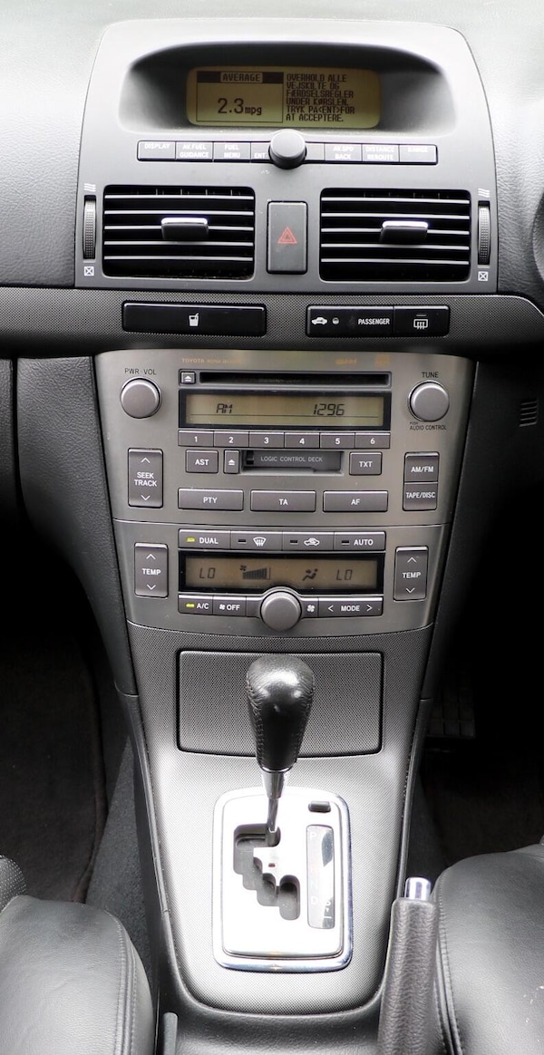 Used Toyota Avensis 2006 for sale - 75492826: Photo 26