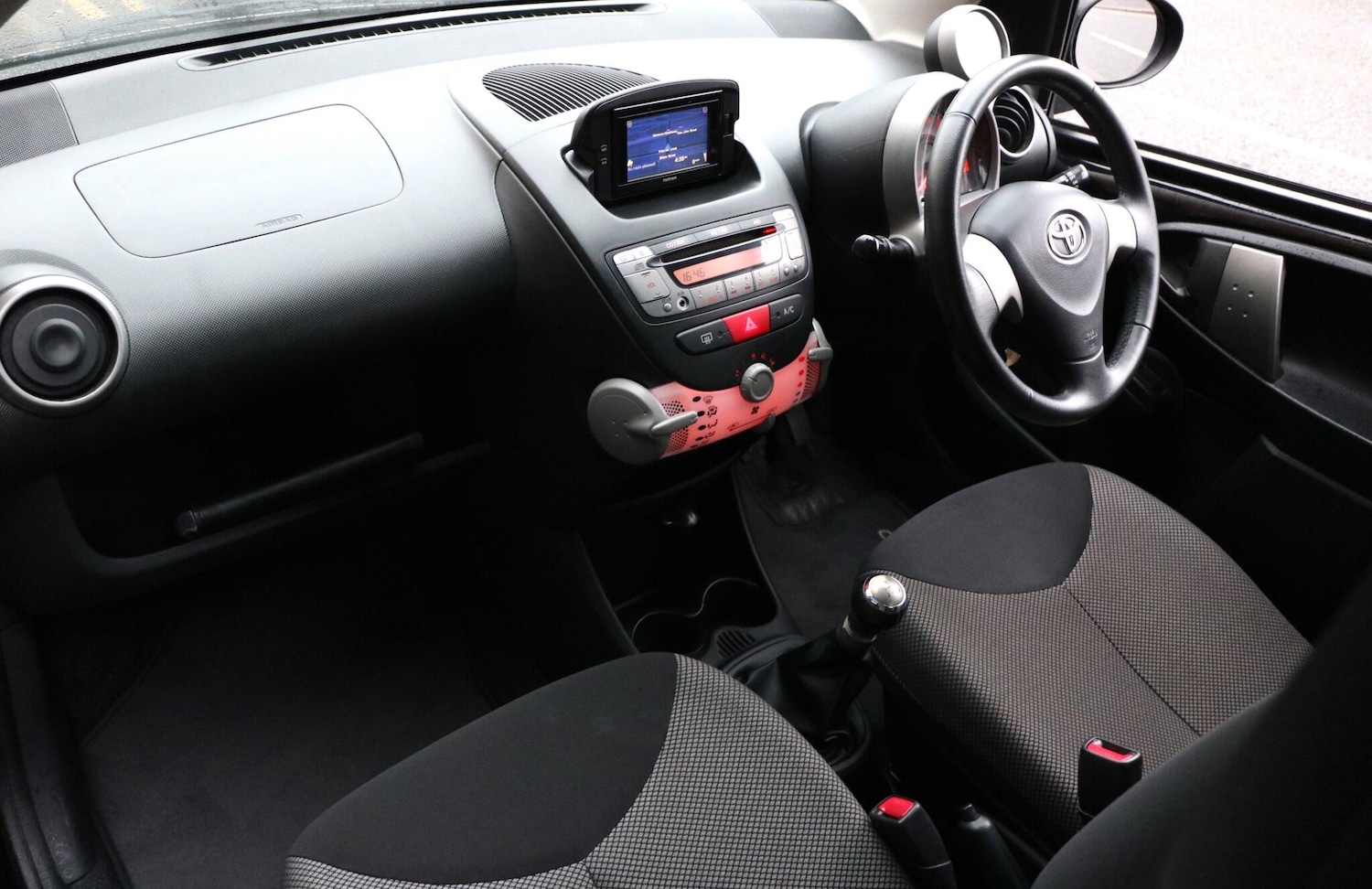 Used Toyota AYGO 2013 for sale - 76307767: Photo 13