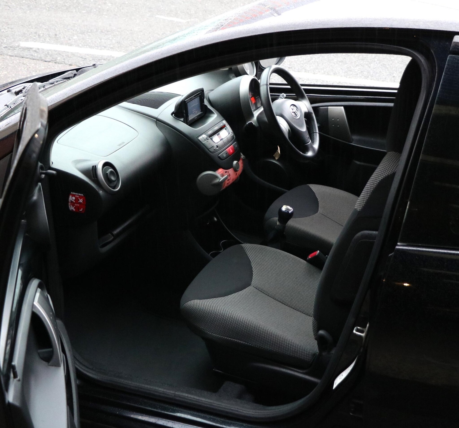 Used Toyota AYGO 2013 for sale - 76307767: Photo 14