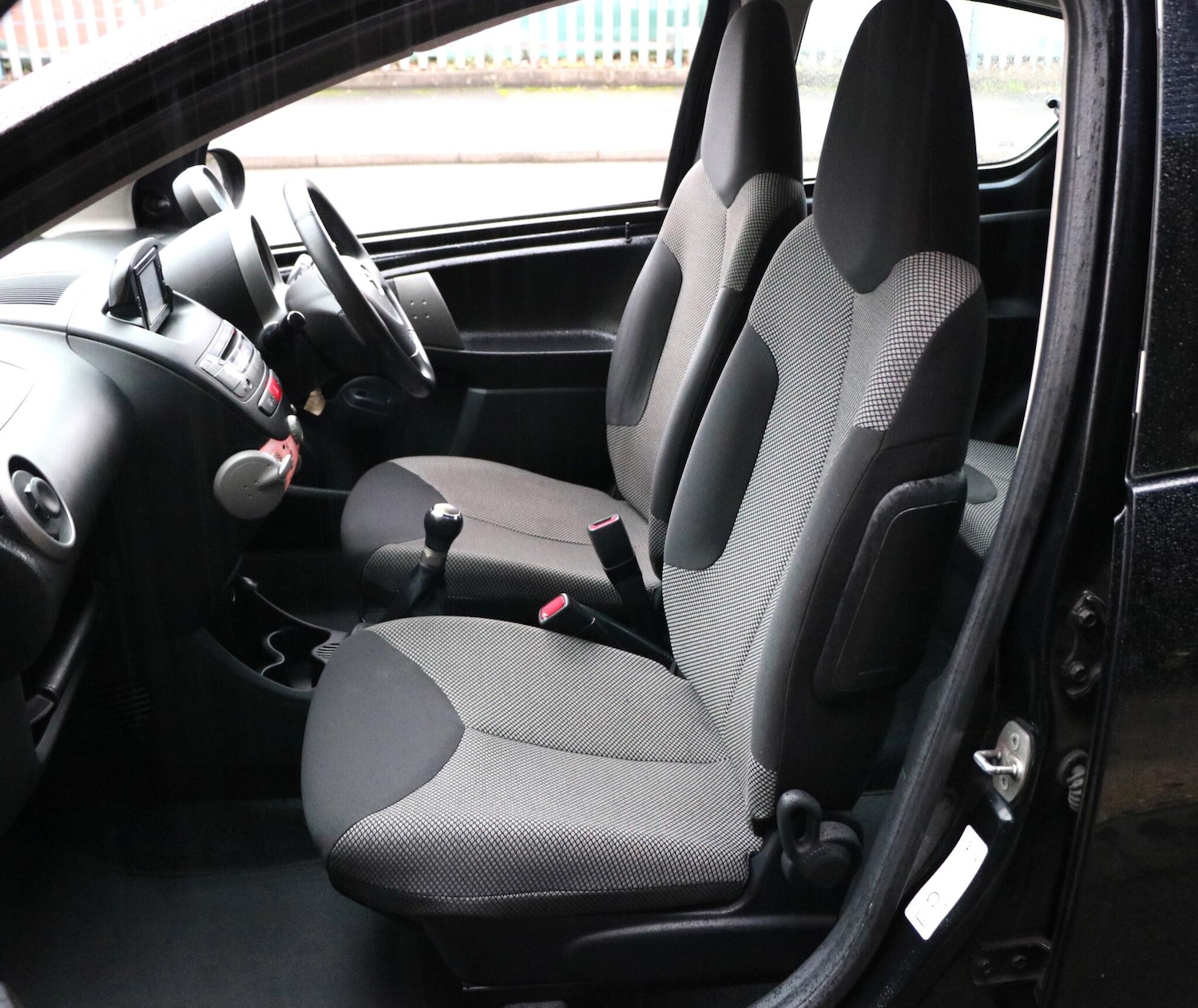 Used Toyota AYGO 2013 for sale - 76307767: Photo 15