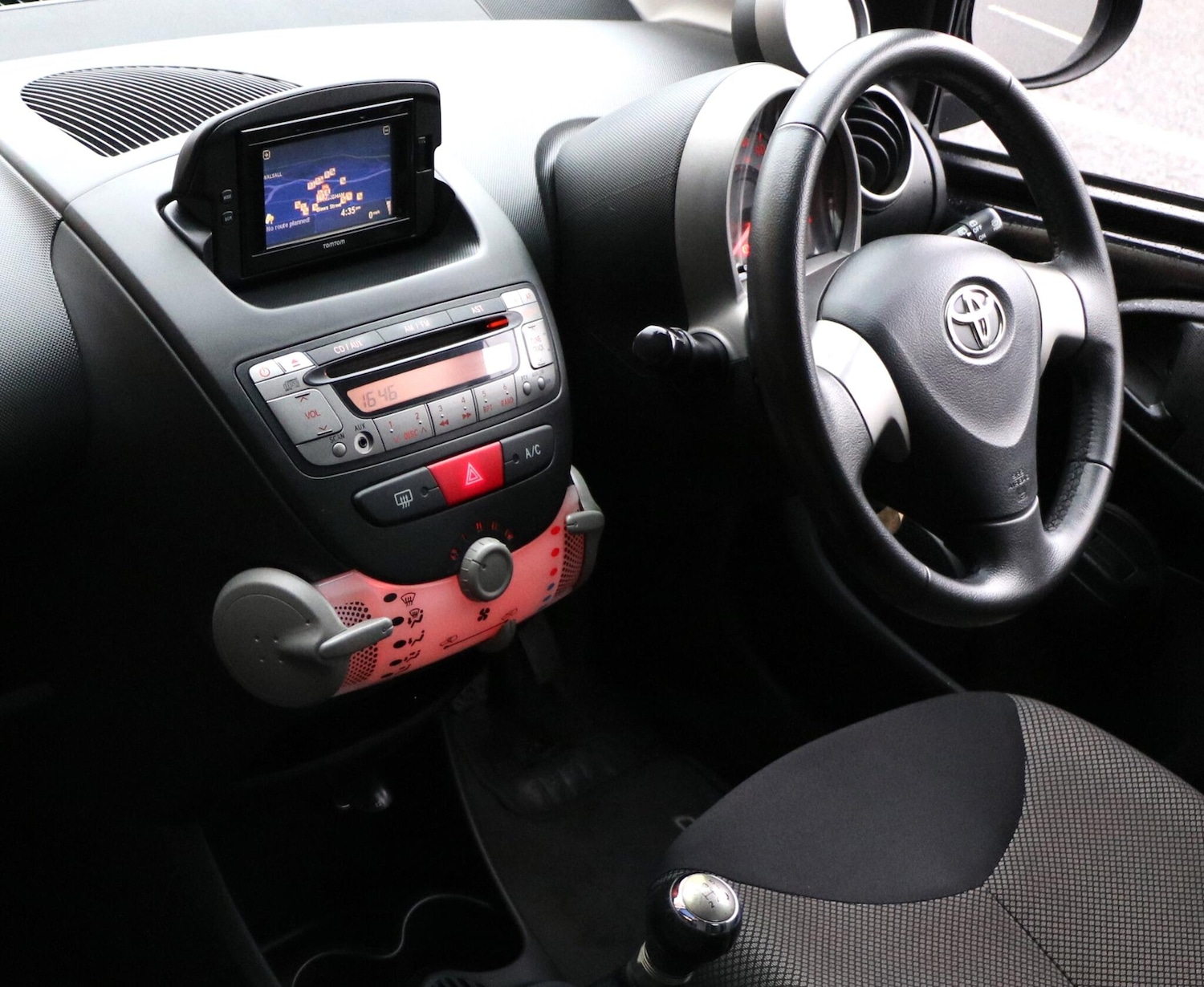 Used Toyota AYGO 2013 for sale - 76307767: Photo 17