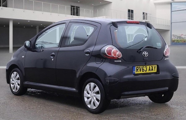 Used Toyota AYGO 2013 for sale - 76307767: Photo 4