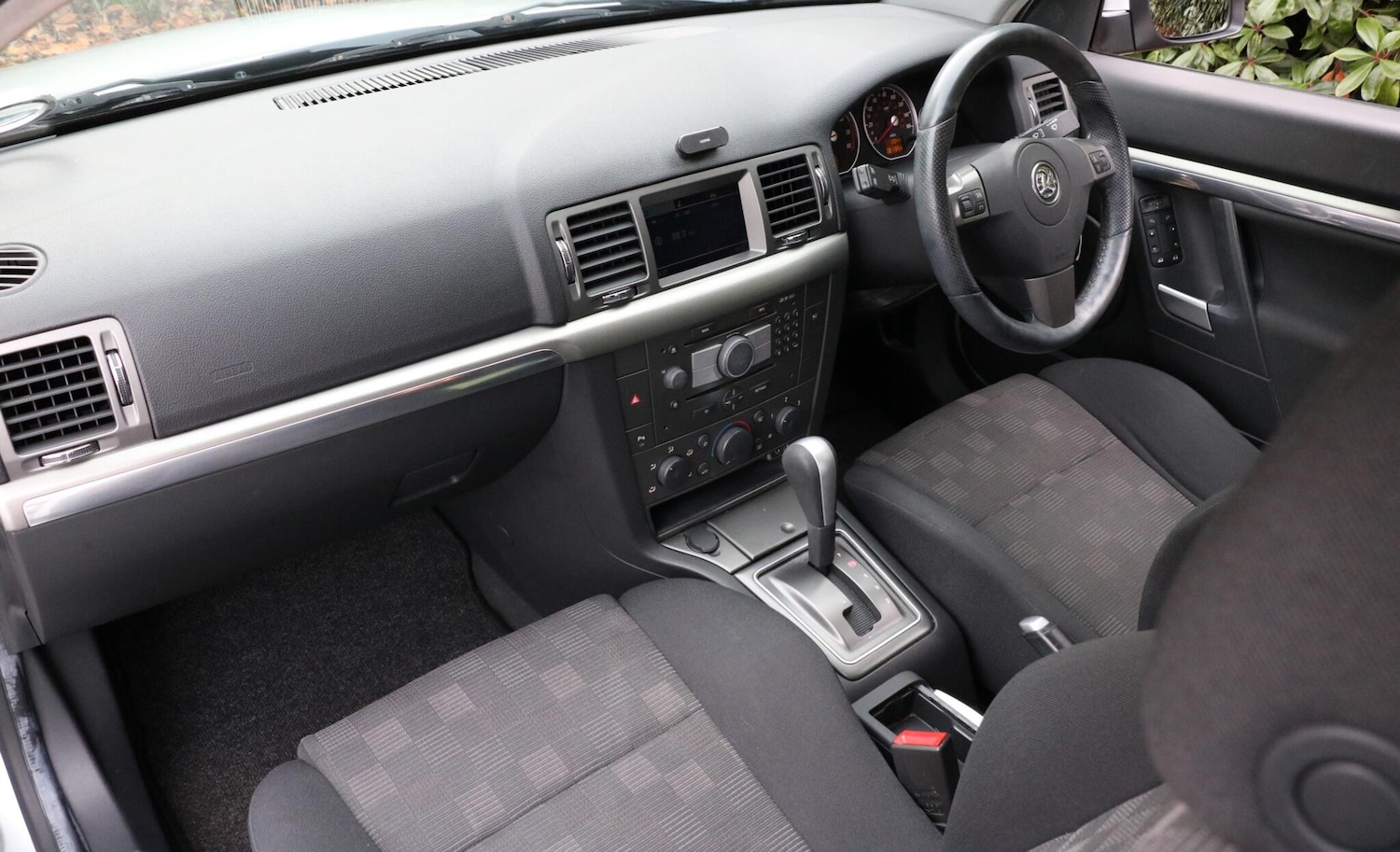 Used Vauxhall Vectra 2009 for sale - 76270218: Photo 16