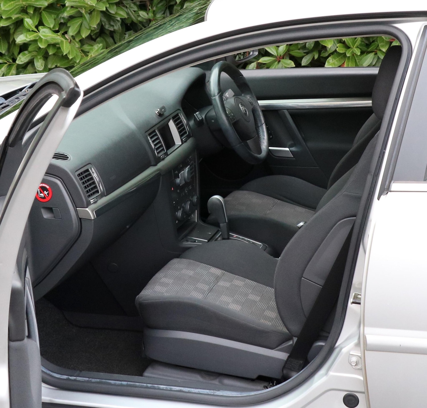 Used Vauxhall Vectra 2009 for sale - 76270218: Photo 17