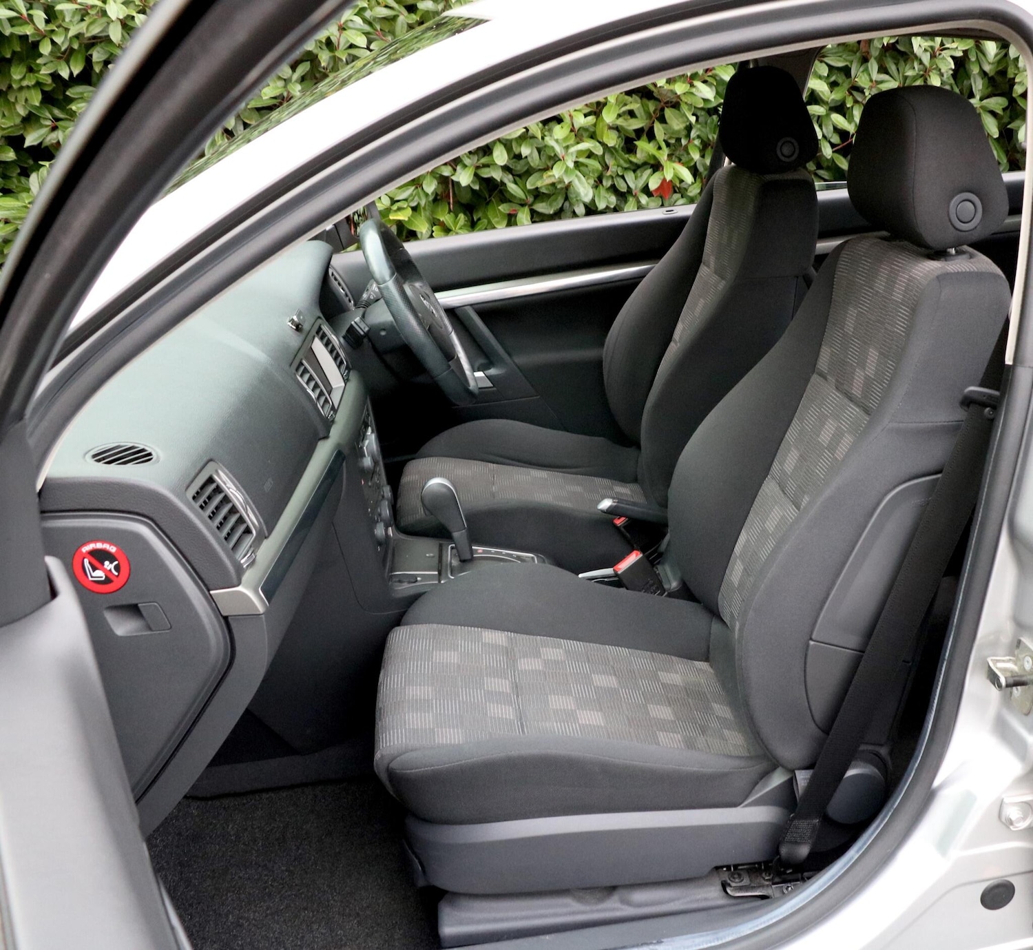 Used Vauxhall Vectra 2009 for sale - 76270218: Photo 18