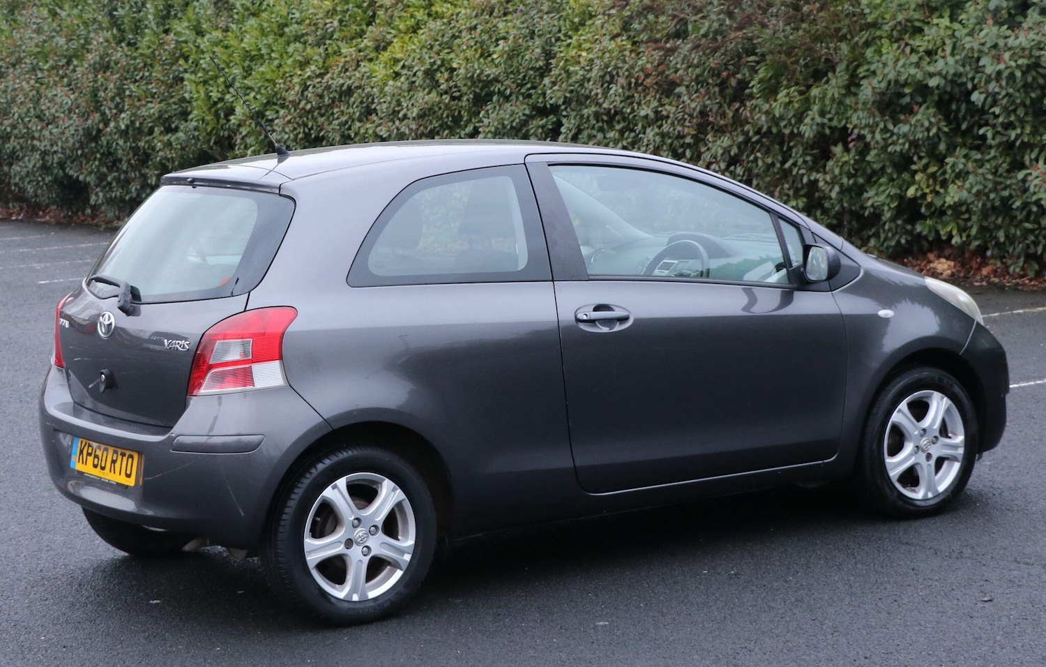 Used Toyota Yaris 2010 for sale - 77305499: Photo 29