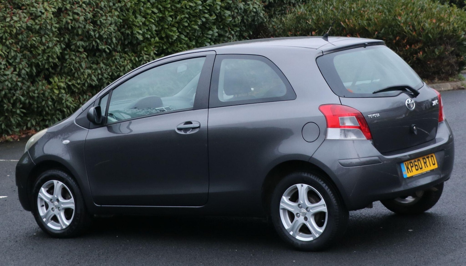 Used Toyota Yaris 2010 for sale - 77305499: Photo 31