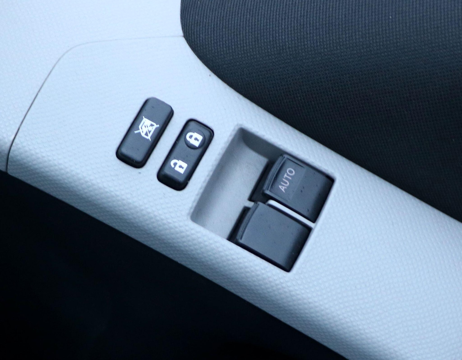 Used Toyota Yaris 2010 for sale - 77305499: Photo 37