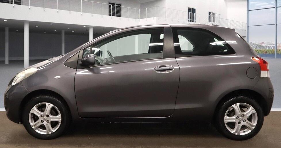 Used Toyota Yaris 2010 for sale - 77305499: Photo 5