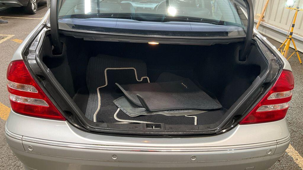 Used Mercedes-Benz C Class 2006 for sale - 77645697: Photo 9