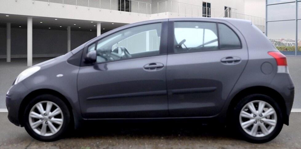 Used Toyota Yaris 2009 for sale - 76742615: Photo 4