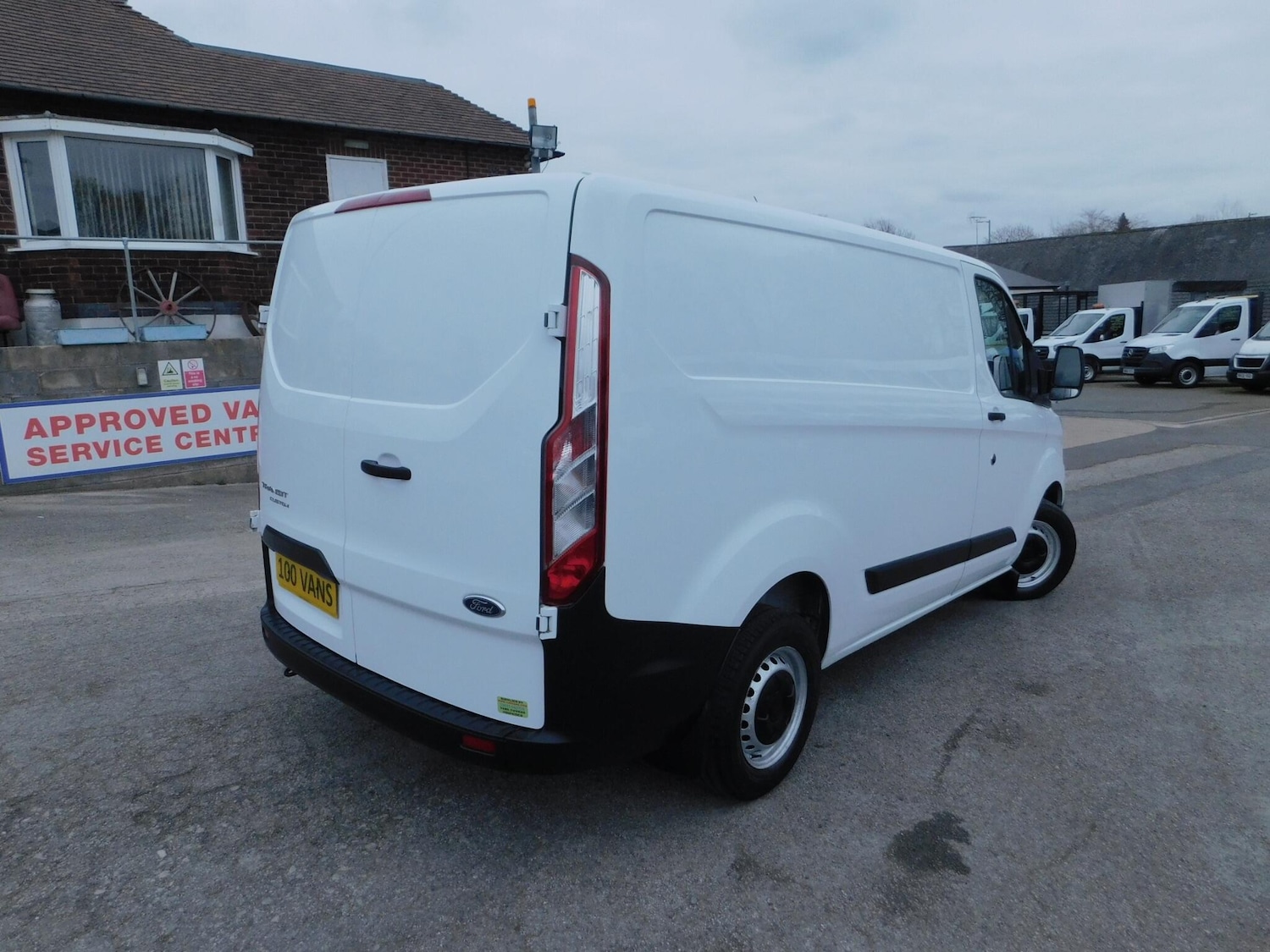 Used Ford Transit Custom for sale - 78101111: Photo 2