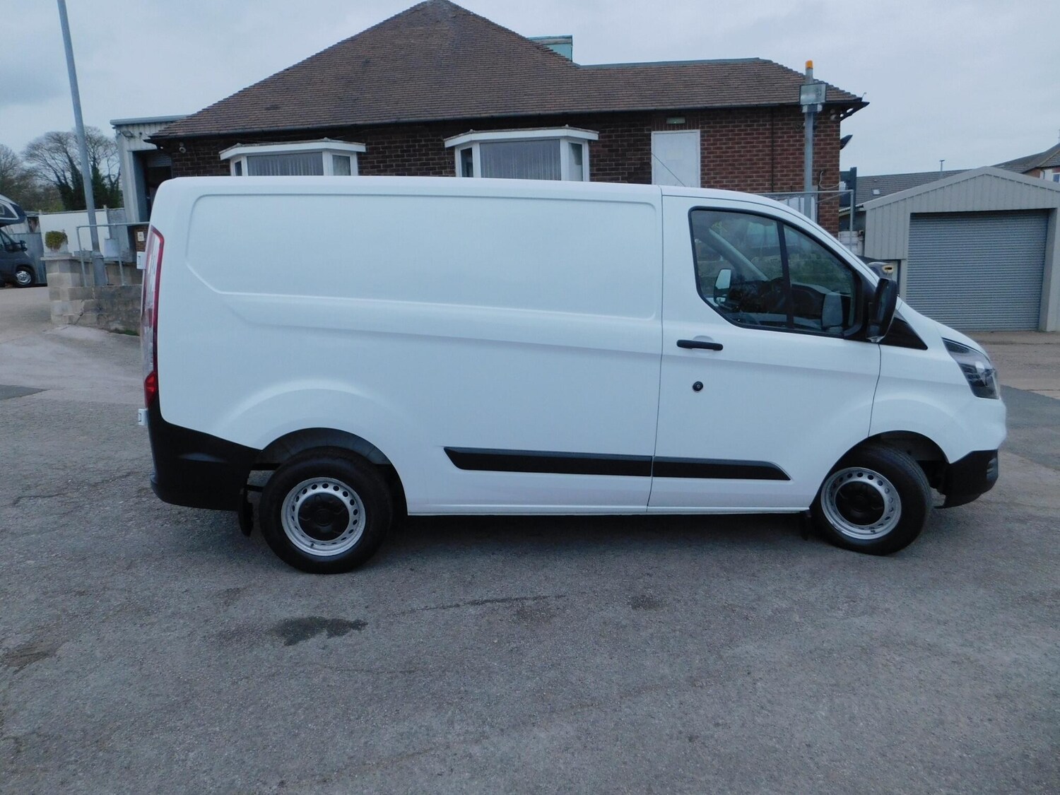 Used Ford Transit Custom for sale - 78101111: Photo 3