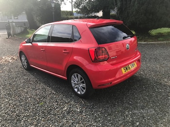 Used Volkswagen Polo 2016 for sale - 76523125: Photo