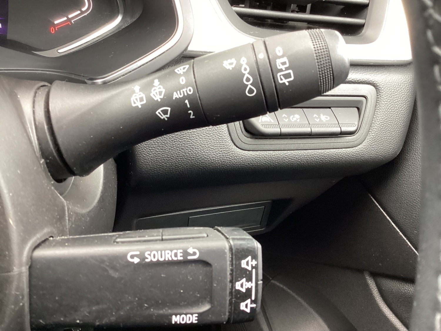 Used Renault Captur 2022 for sale - 76140165: Photo 39