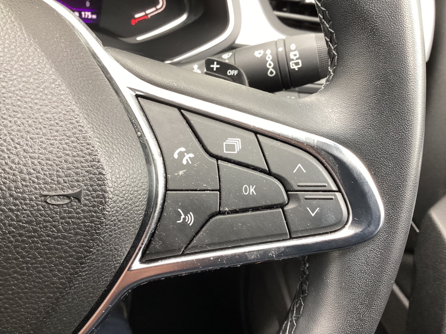 Used Renault Captur 2022 for sale - 76140165: Photo 41
