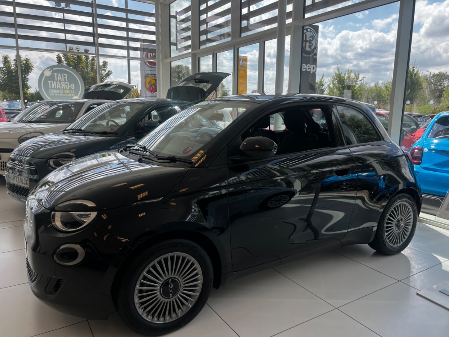 Used Fiat 500 2024 for sale - 76379530: Photo 6