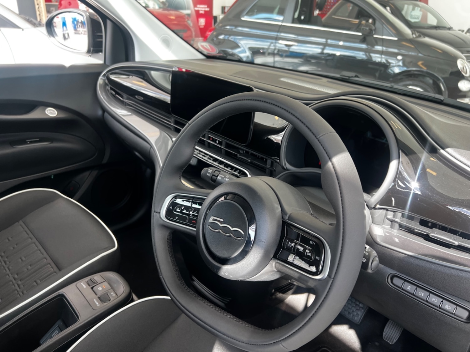 Used Fiat 500 2024 for sale - 76379530: Photo 9