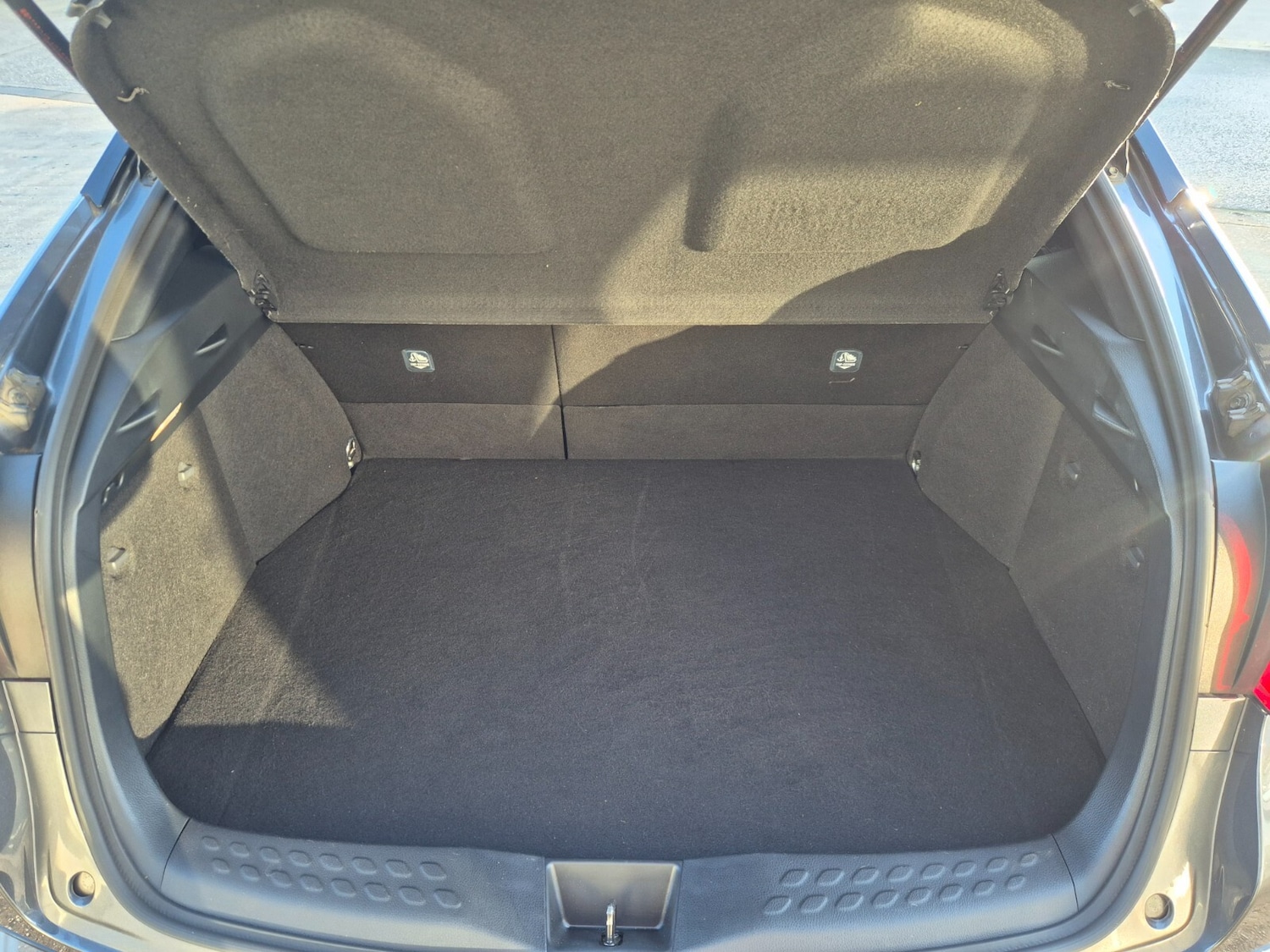 Used Toyota C-HR 2022 for sale - 77771120: Photo 19