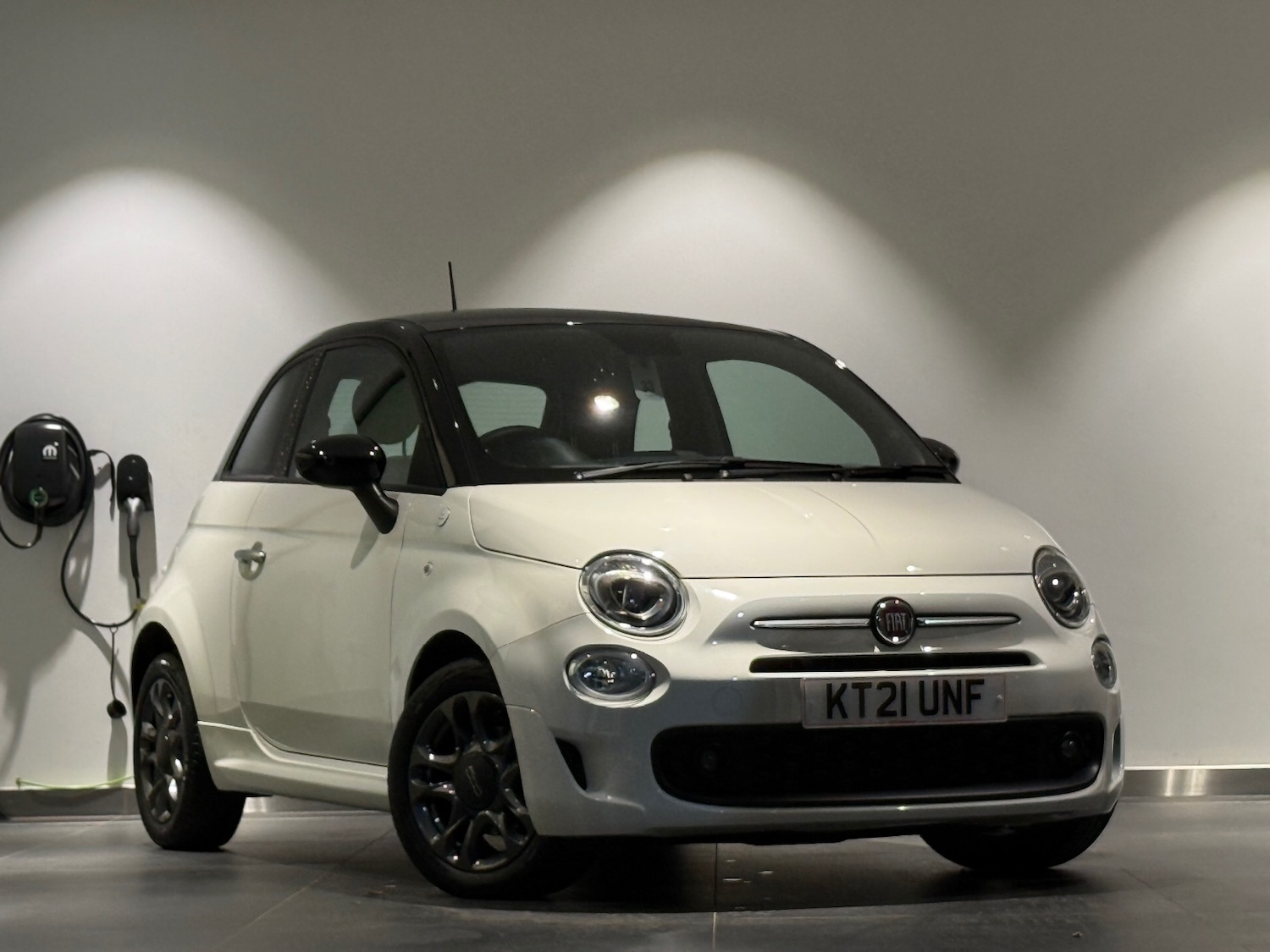 Used Fiat 500 2021 for sale - 76874926: Photo 2