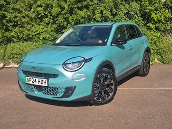 Used Fiat 600 2024 for sale - 76868964: Photo