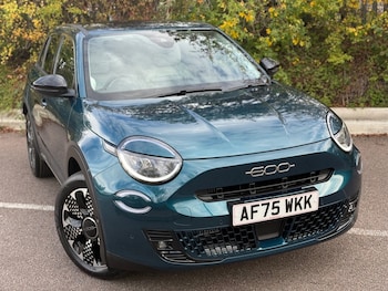 Used Fiat 600 2025 for sale - 76870324: Photo