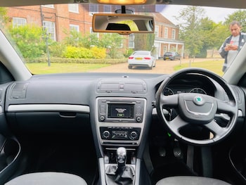 Used Skoda Octavia 2010 for sale - 79211091: Photo