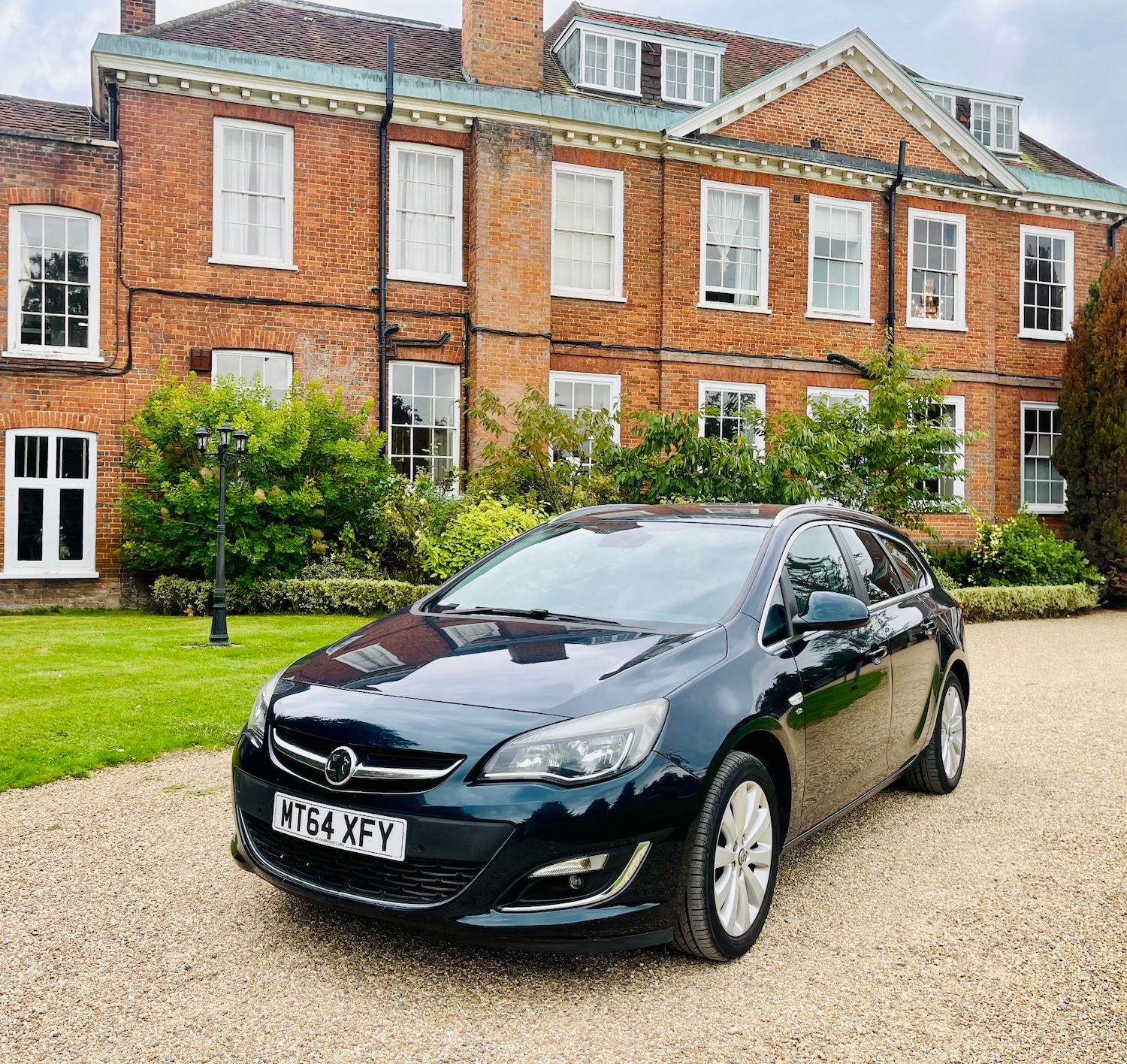 Used Vauxhall Astra 2014 for sale - 76250728: Photo 1
