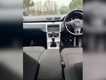 Used Volkswagen Passat 2014 for sale - 77336400: Photo